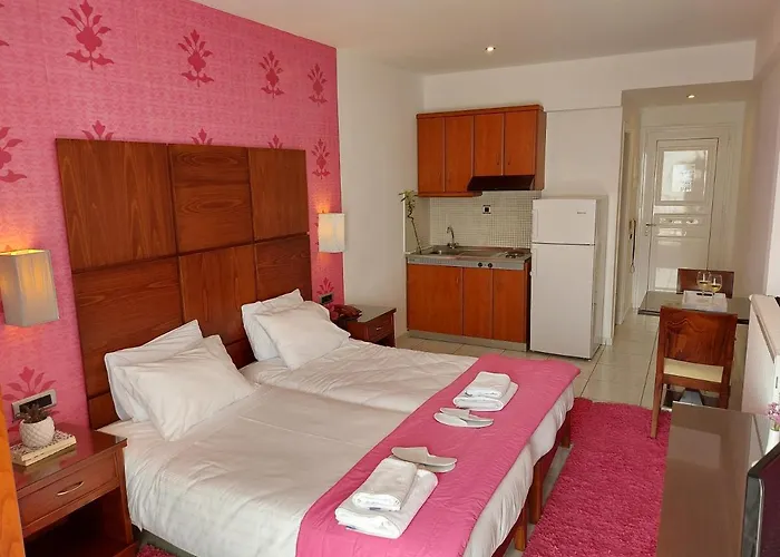 Aparthotel Anemolia 3*
